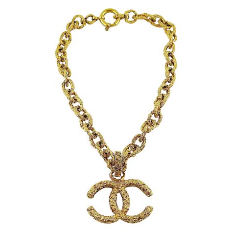 chunky Chanel necklace